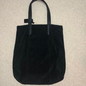 Black Merona Shoulder purse.